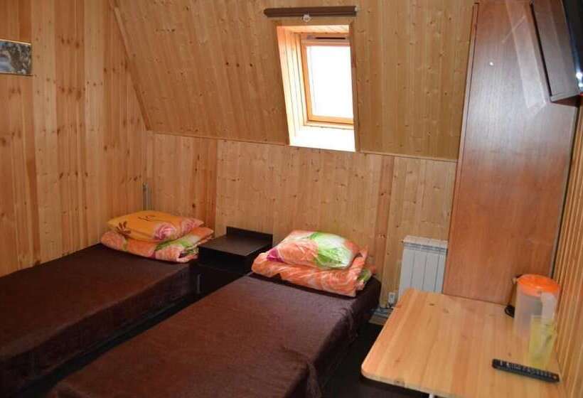 هتل Spasatel V Besedah