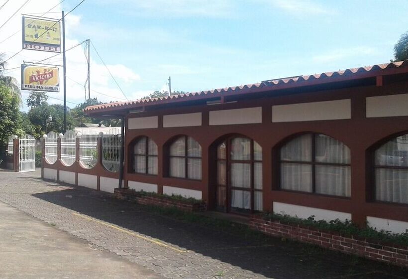 هتل Y Restaurante Charlie S