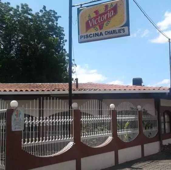 ホテル Y Restaurante Charlie S