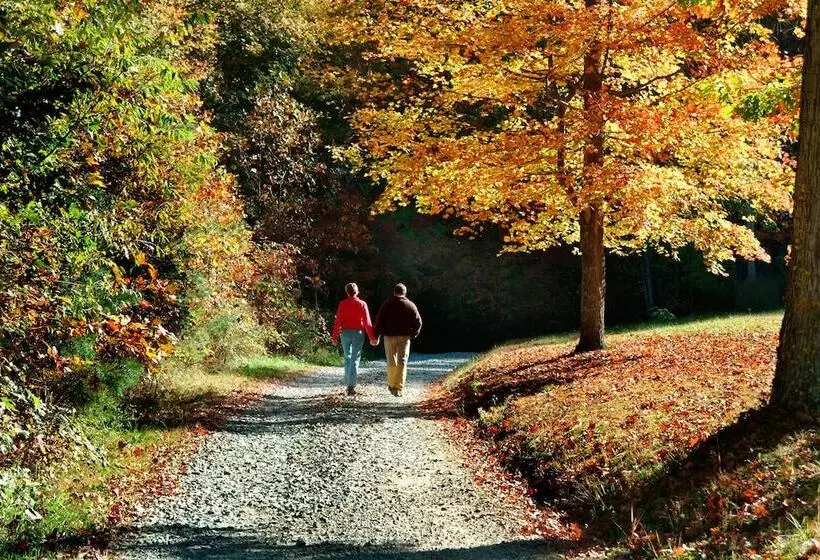 Opossum Creek Retreat