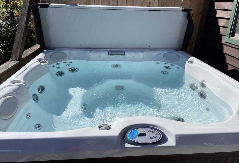 Opossum Creek Retreat