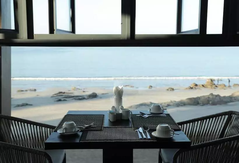 Bt Bay Hotel Ngapali