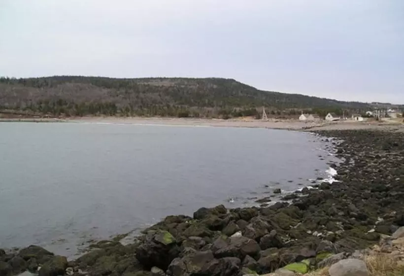 Gullivers Cove Oceanview Cottages