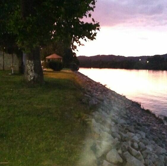 هتل Affinity Inn And Suites