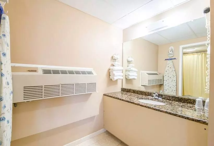 Hotelli Bay Harbour Motor Lodge