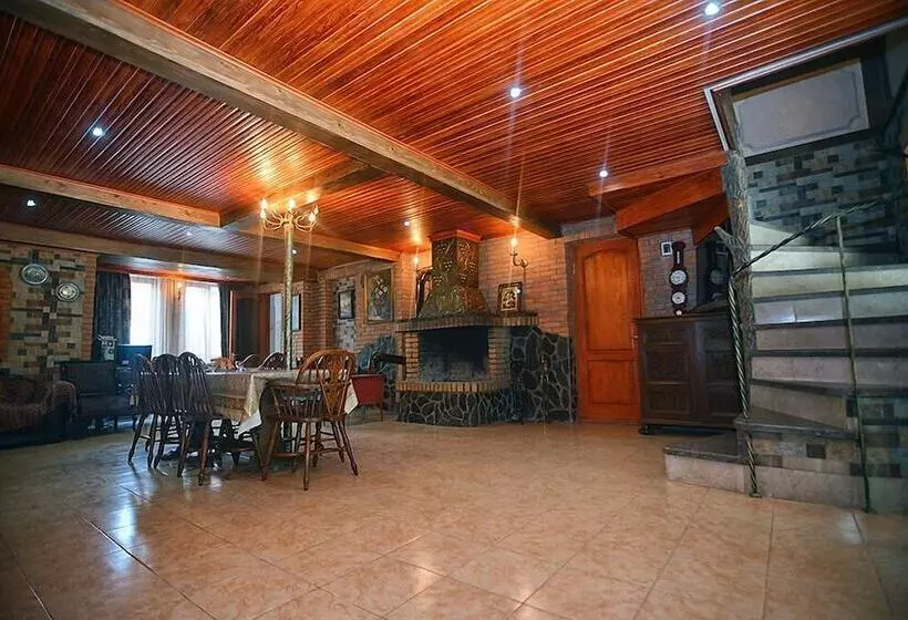 هتل Chateau Chikovani