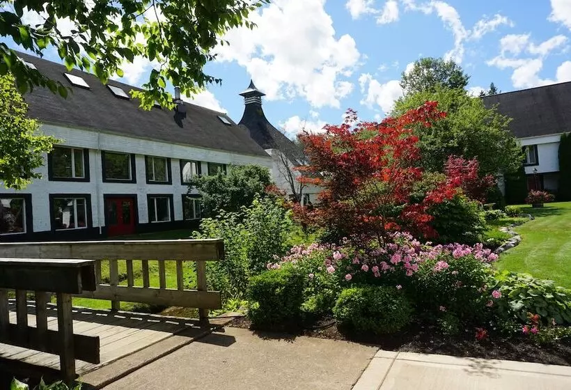 ホテル Glenora Inn & Distillery