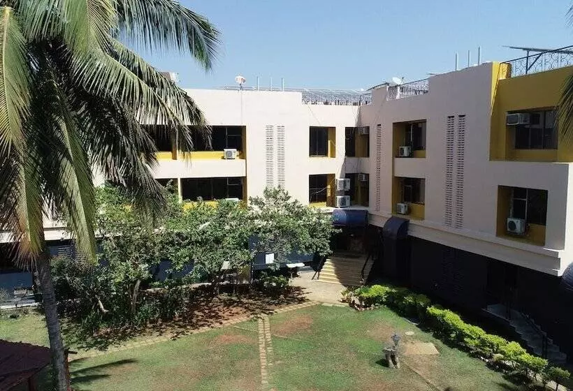 Hotelli Konkan Crown Resort & Club Sawantwadi