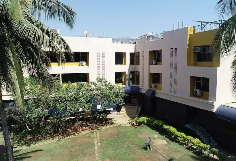 Hotelli Konkan Crown Resort & Club Sawantwadi