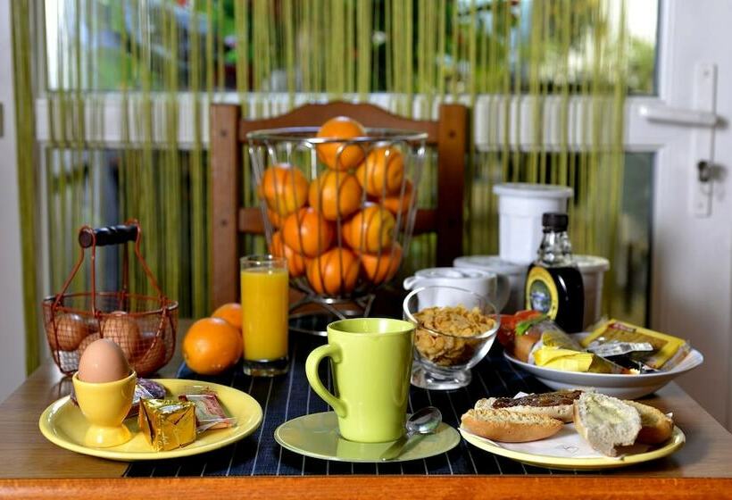 בית מלון כפרי La Vieille Auberge