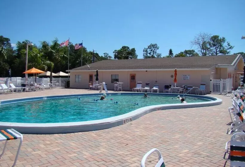Hotelli Marco Naples Rv Resort