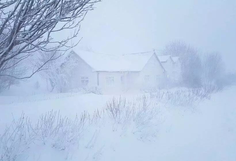 هتل Miðhraun   Lava Resort