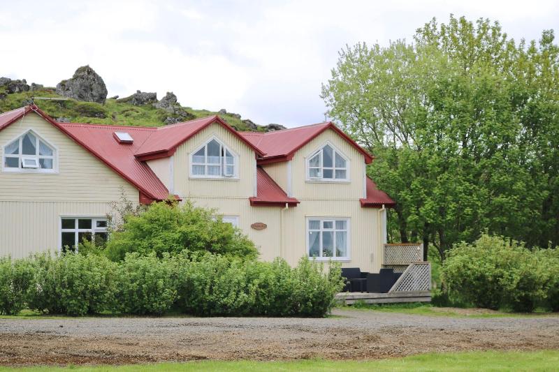 هتل Miðhraun Lava Resort