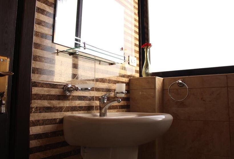 هتل Sohol Al Karmil Suites