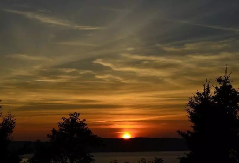 ホテル Still Point Lodge