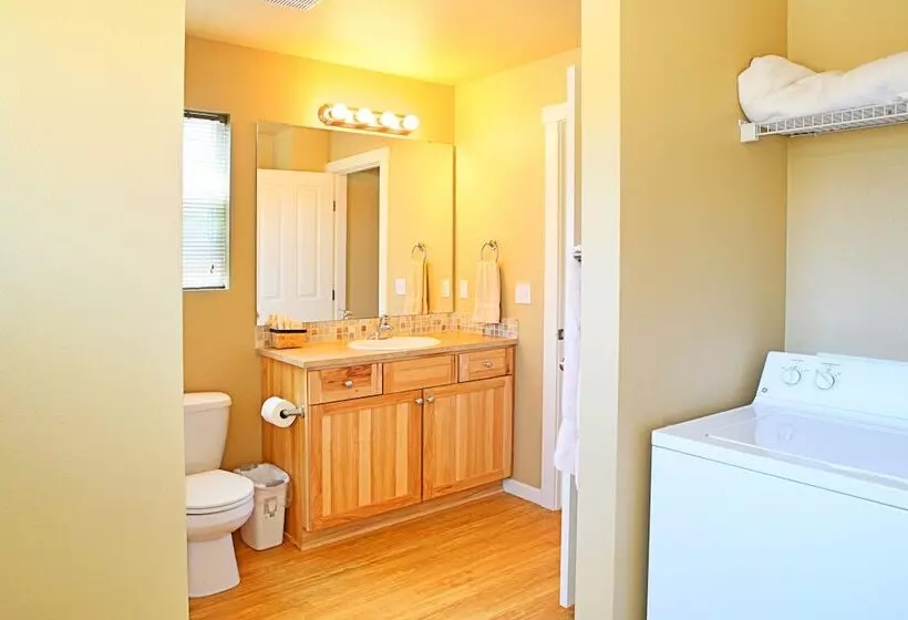 Hotelli Sunbanks Lake Resort