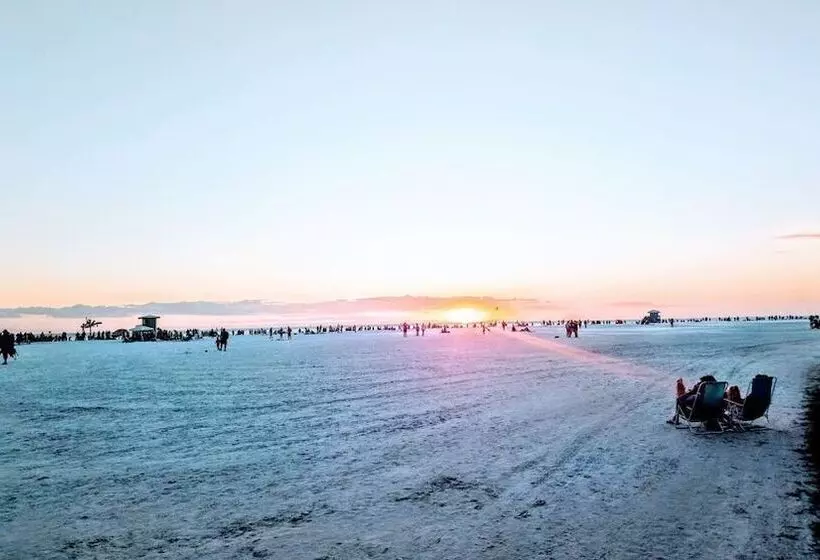 Hotelli Tropical Dreams   Sarasota Condos Near Siesta Key