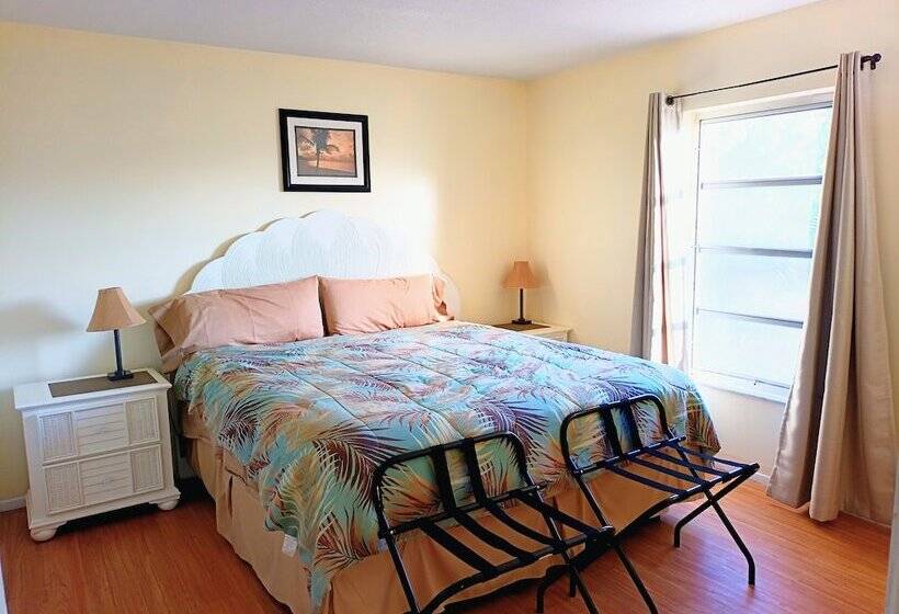 호텔 Tropical Dreams   Sarasota Condos Near Siesta Key