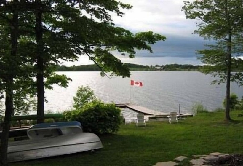 Maple Grove Cottages