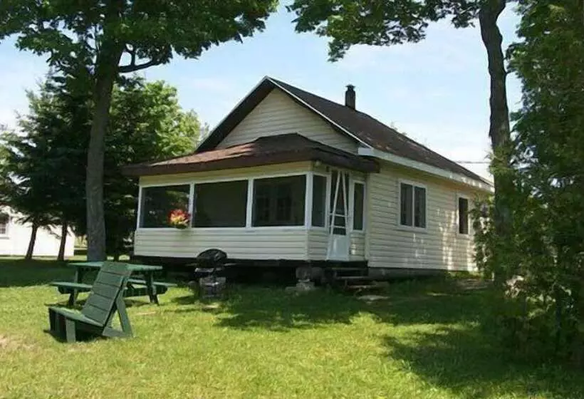 Maple Grove Cottages