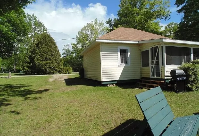 Maple Grove Cottages