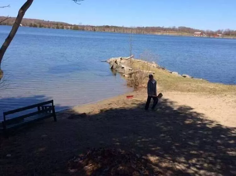 Maple Grove Cottages