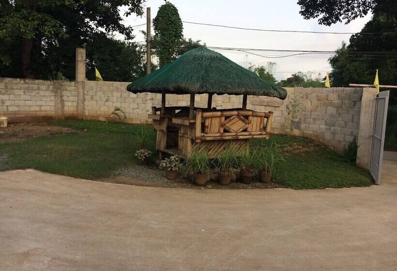 بنسيون Bumblebee Inn