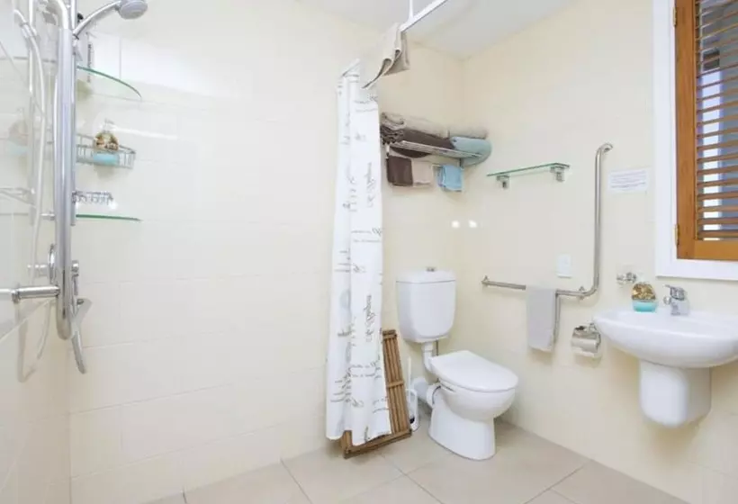 Majatalo Mangawhai Lodge