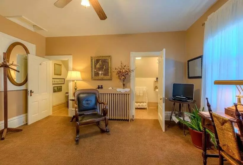 Sanders Helena S Bed And Breakfast