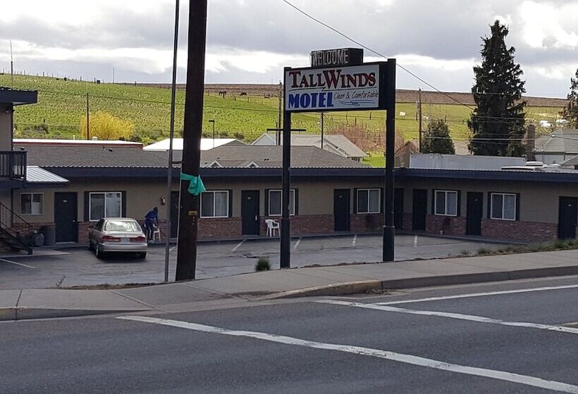 Tall Winds Motel