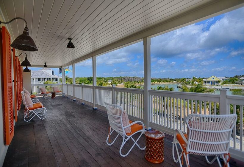 The Sandpiper Inn & Cottages