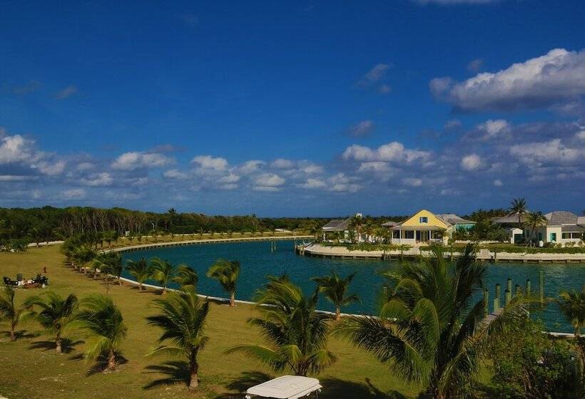 The Sandpiper Inn & Cottages