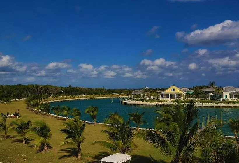 The Sandpiper Inn & Cottages