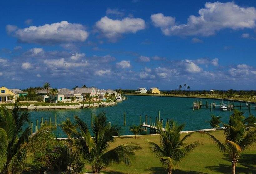 The Sandpiper Inn & Cottages