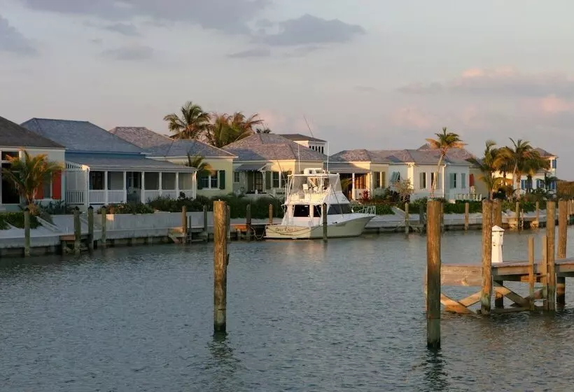 The Sandpiper Inn & Cottages