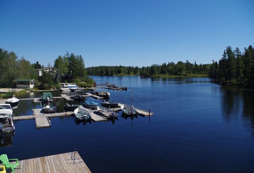 Dogtooth Lake Resort