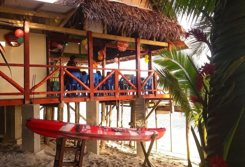 هتل Faofao Beach Fales