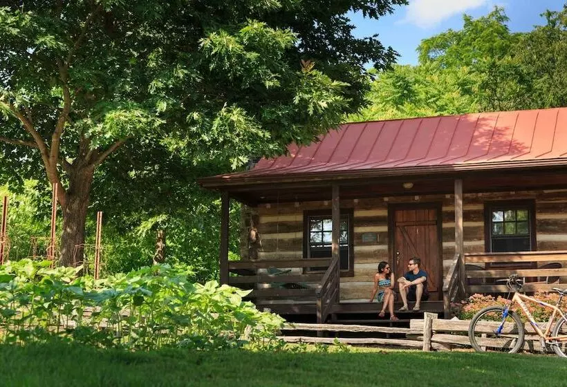 Hotelli Fort Lewis Lodge