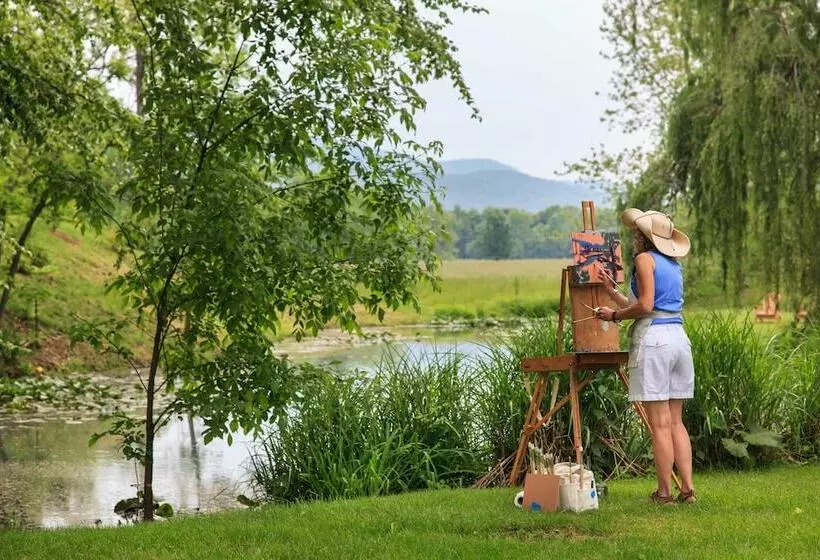 Hotelli Fort Lewis Lodge