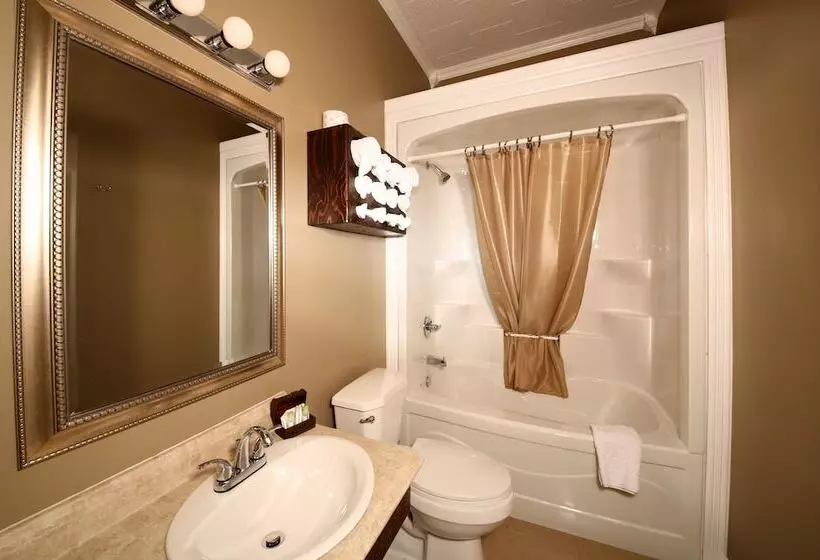 ホテル Genevieve Bay Inn