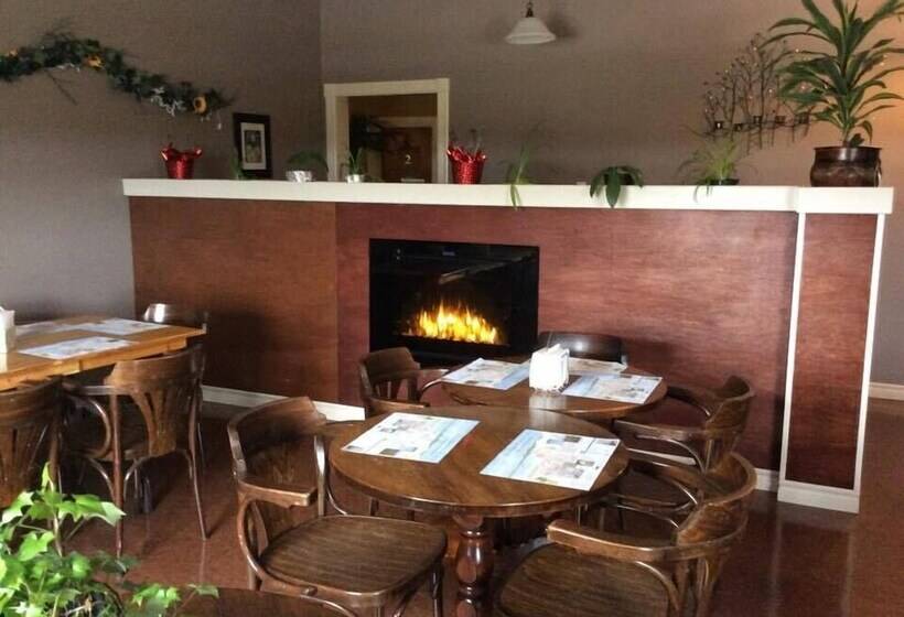 酒店 Genevieve Bay Inn