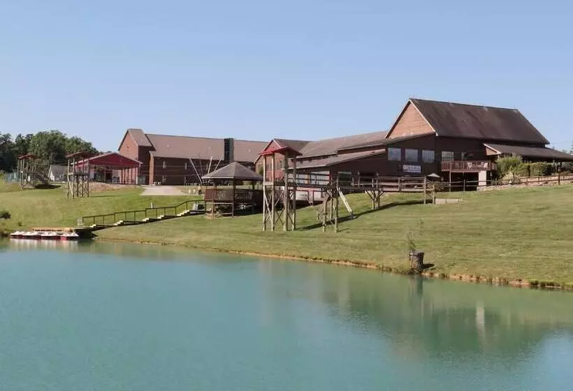 Hotelli Santa S Lodge