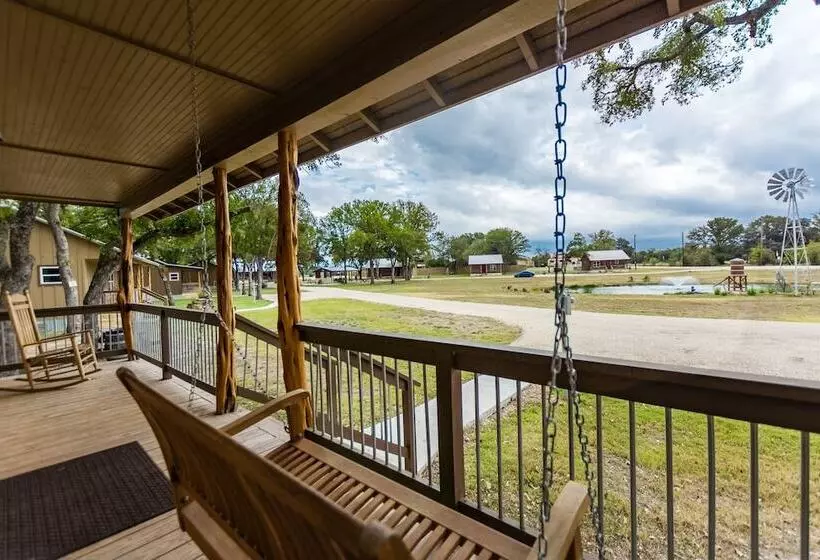 Hotelli Vineyard Trail Cottages   Adults Only