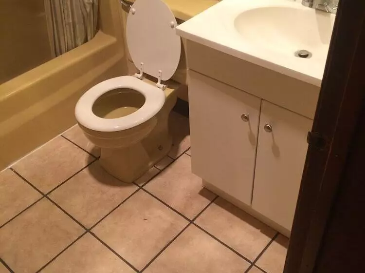 モーテル Chaffee Lodge