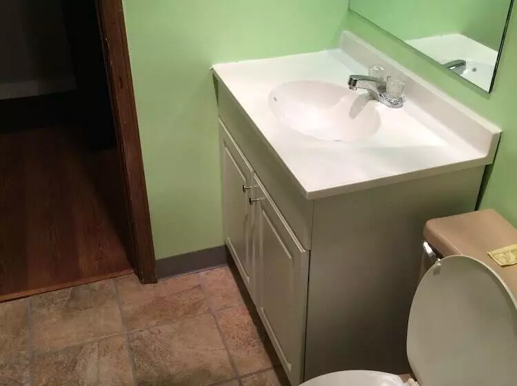 モーテル Chaffee Lodge