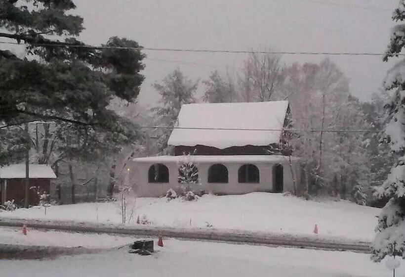 Majatalo Knoepfli Inn