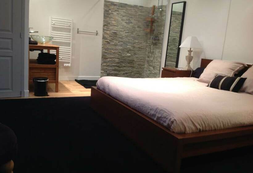 پانسیون Les Chambres Du Palais Gambetta