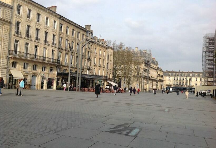 پانسیون Les Chambres Du Palais Gambetta