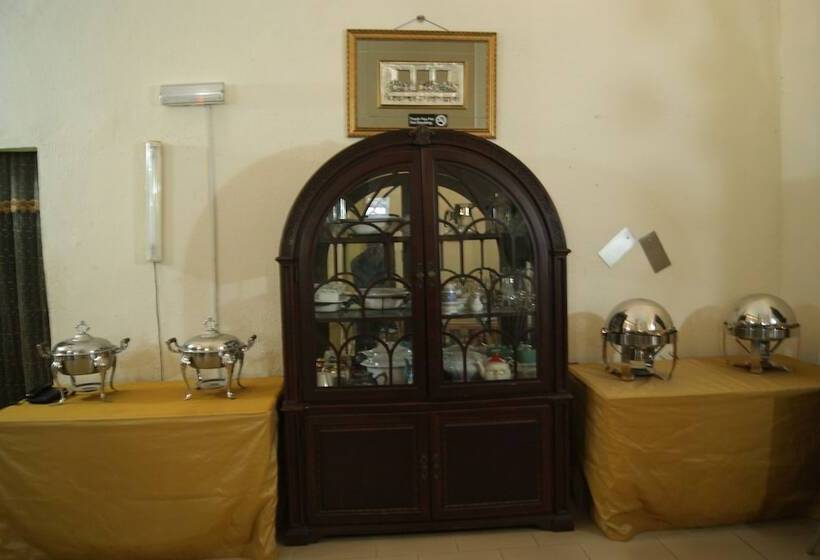 Room In Lodge   Tiffany Hotels And Towers