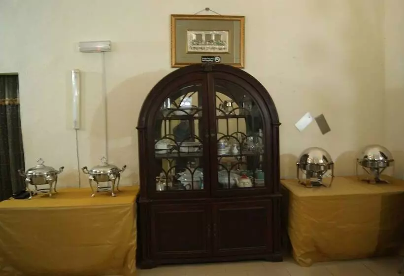 Room In Lodge   Tiffany Hotels And Towers